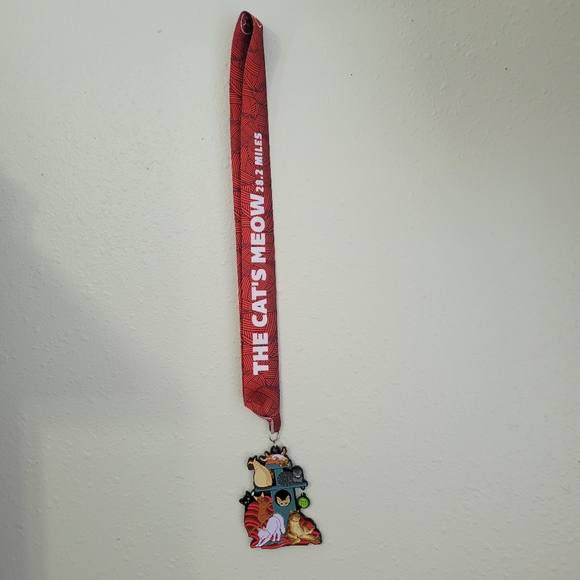 Yes.Fit - The Cat's Meow 28.2 Miles Fitness Medal - Add to Your Collection - Picture 4 of 4